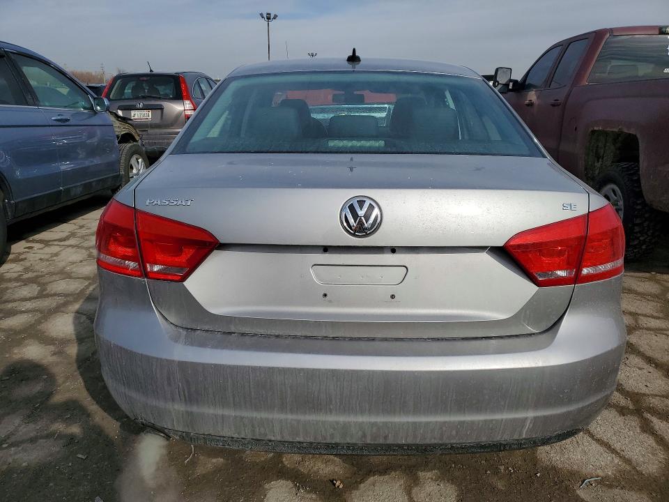 Photo 6 from auction – 2012 VOLKSWAGEN PASSAT SE with VIN 1VWBP7A31CC104809