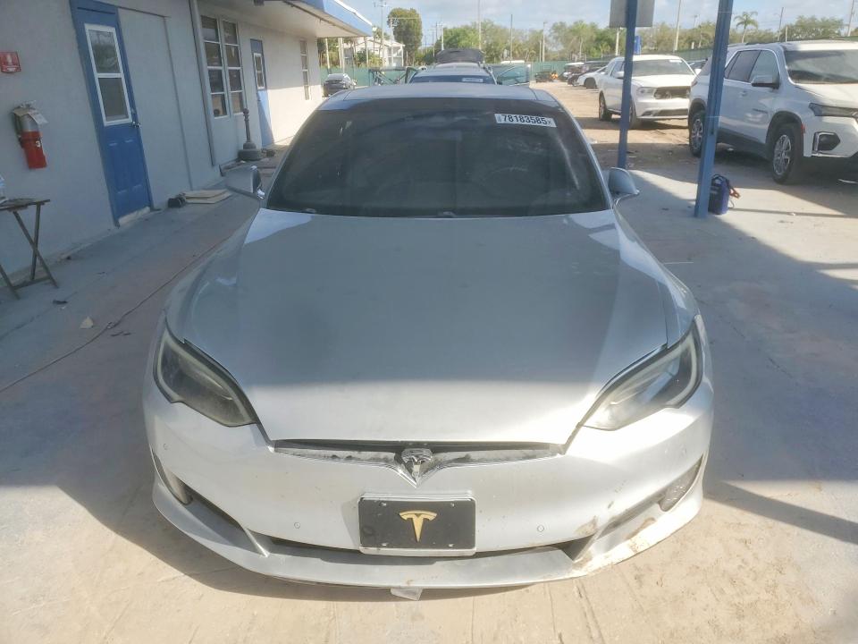 Photo 5 from auction – 2016 TESLA MODEL S with VIN 5YJSA1E27GF160152