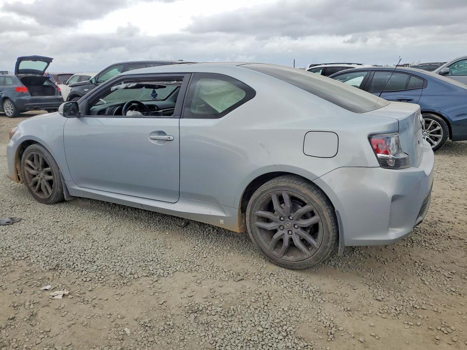 Photo 2 from auction – 2014 TOYOTA SCION TC with VIN JTKJF5C74E3066638