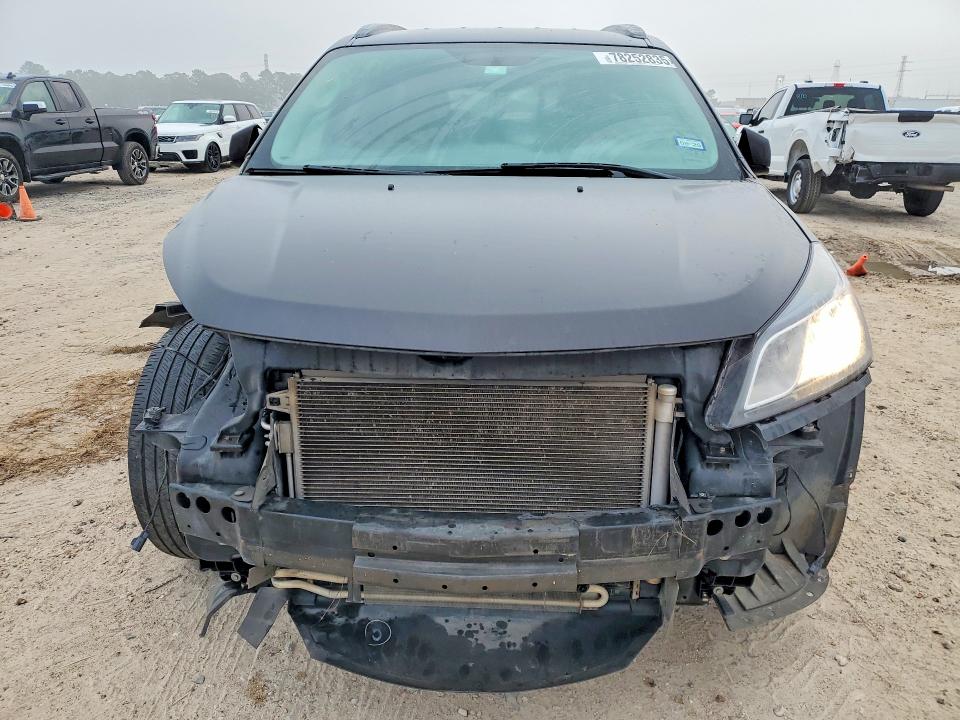 Photo 5 from auction – 2017 CHEVROLET TRAVERSE with VIN 1GNKRGKD1HJ192338