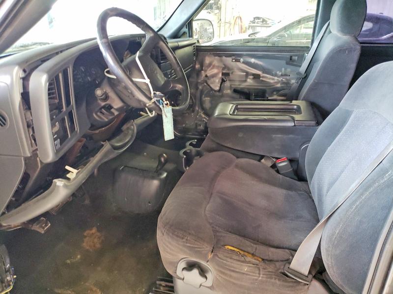Photo 7 from auction – 2001 CHEVROLET SILVERADO with VIN 2GCEK19V811335145