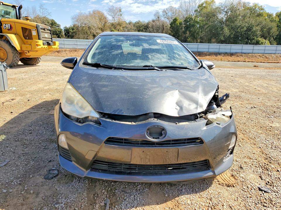 Photo 5 from auction – 2012 TOYOTA PRIUS C with VIN JTDKDTB33C1021008