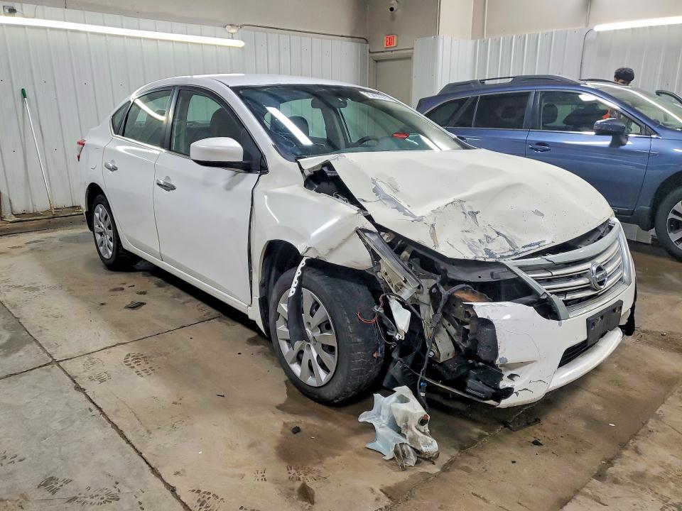 Photo 4 from auction – 2015 NISSAN SENTRA with VIN 3N1AB7AP9FY303850