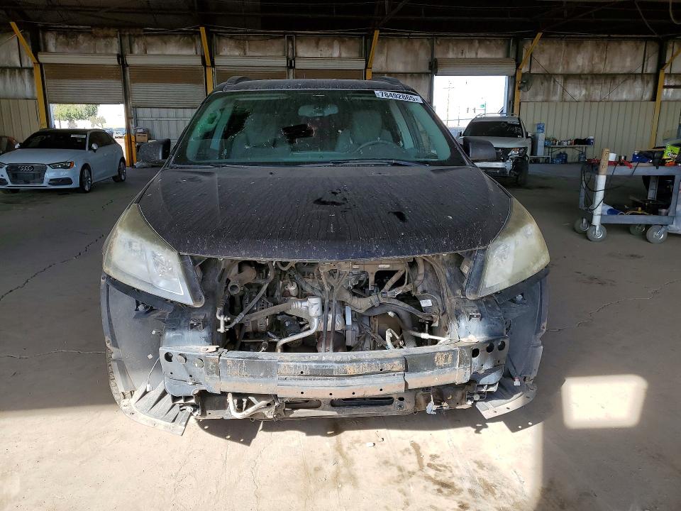 Photo 5 from auction – 2017 CHEVROLET TRAVERSE with VIN 1GNKRFED3HJ211476