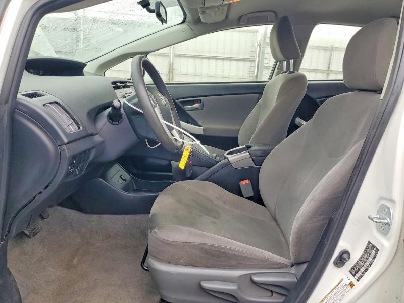 Photo 7 from auction – 2015 TOYOTA PRIUS with VIN JTDKN3DU2F0467325
