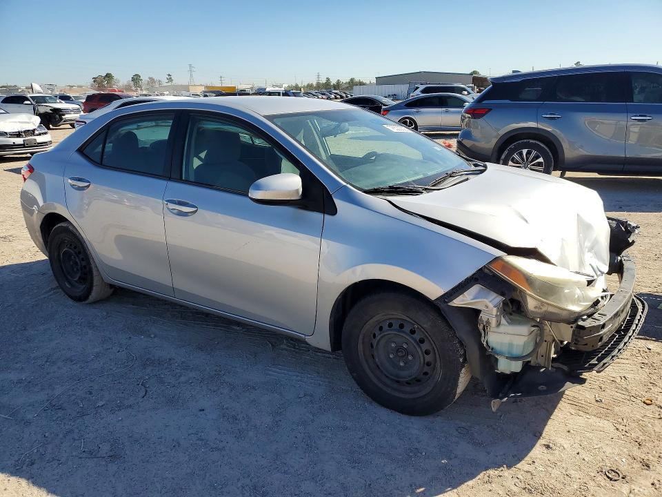Photo 4 from auction – 2015 TOYOTA COROLLA with VIN 5YFBURHE7FP324028