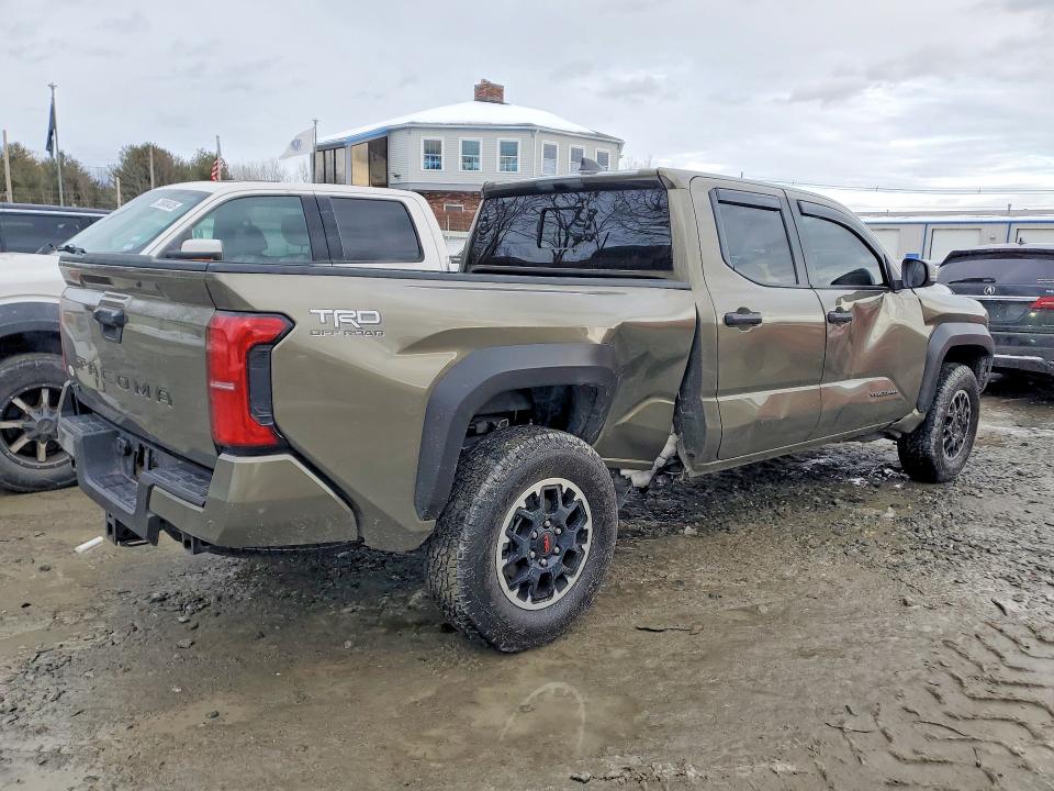 Photo 3 from auction – 2025 TOYOTA TACOMA with VIN 3TMLB5JNXSM139311