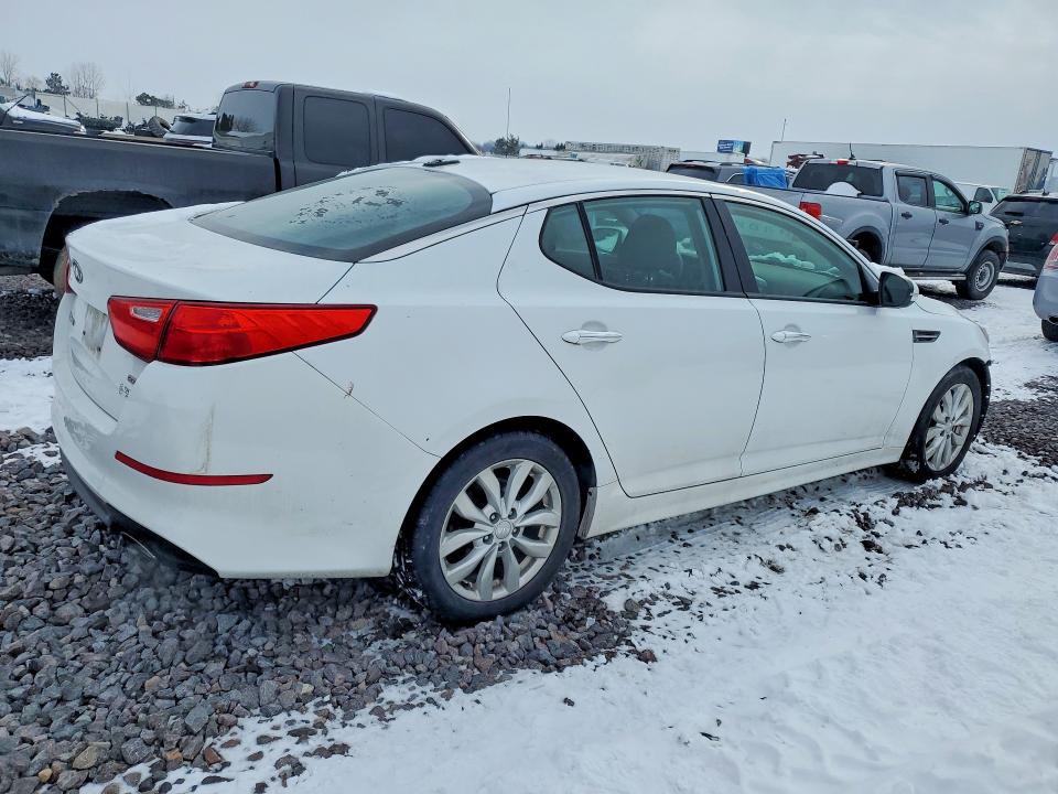 Photo 3 from auction – 2015 KIA OPTIMA LX with VIN 5XXGM4A73FG399791