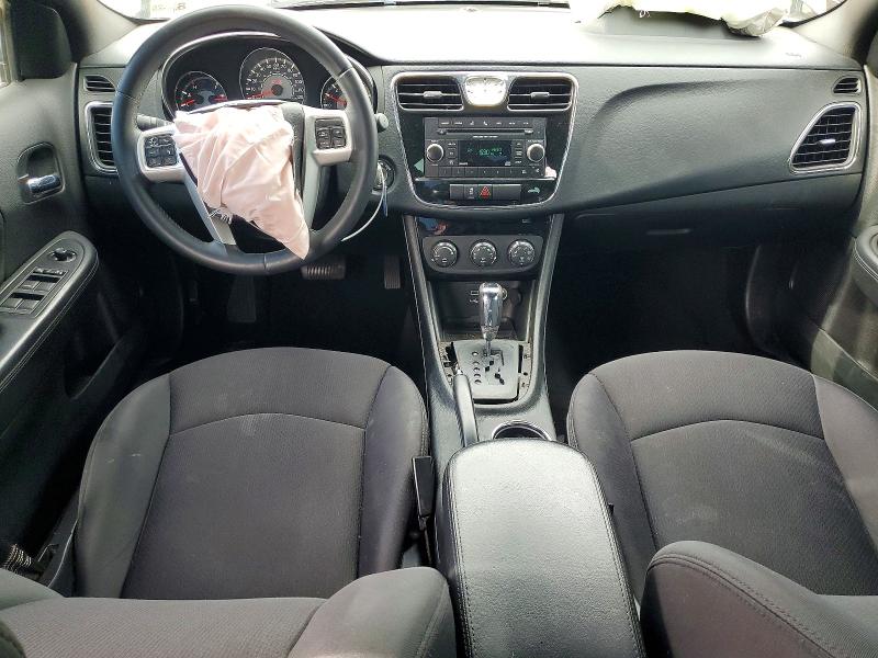 Photo 8 from auction – 2013 CHRYSLER 200 TOURIN with VIN 1C3CCBBB8DN634829