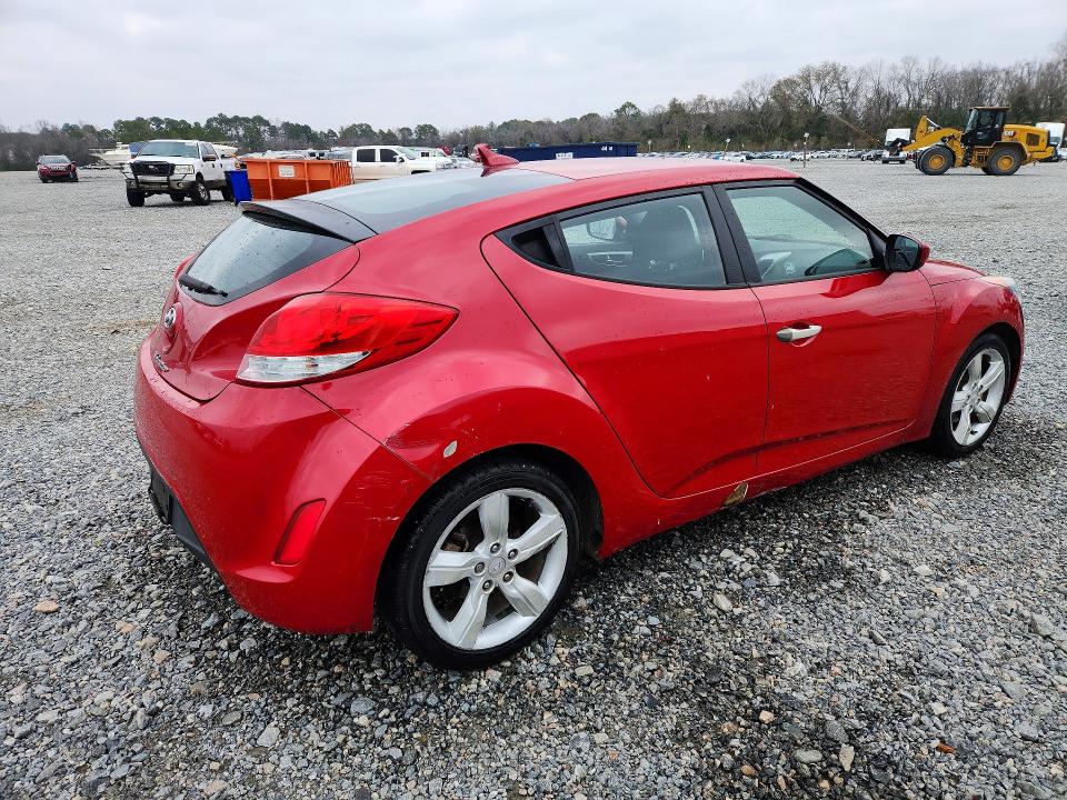 Photo 3 from auction – 2013 HYUNDAI VELOSTER with VIN KMHTC6ADXDU177593