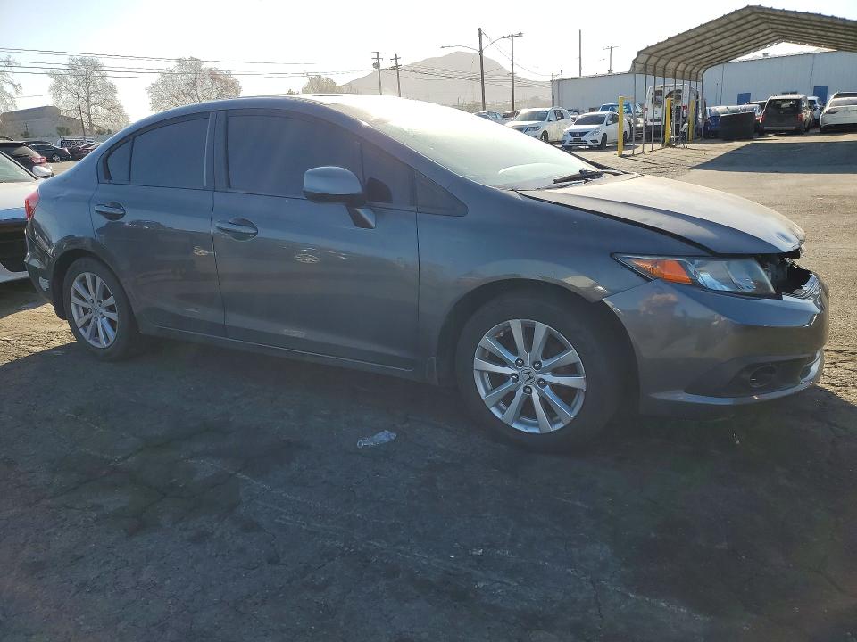 Photo 4 from auction – 2012 HONDA CIVIC EX with VIN 19XFB2F80CE041124