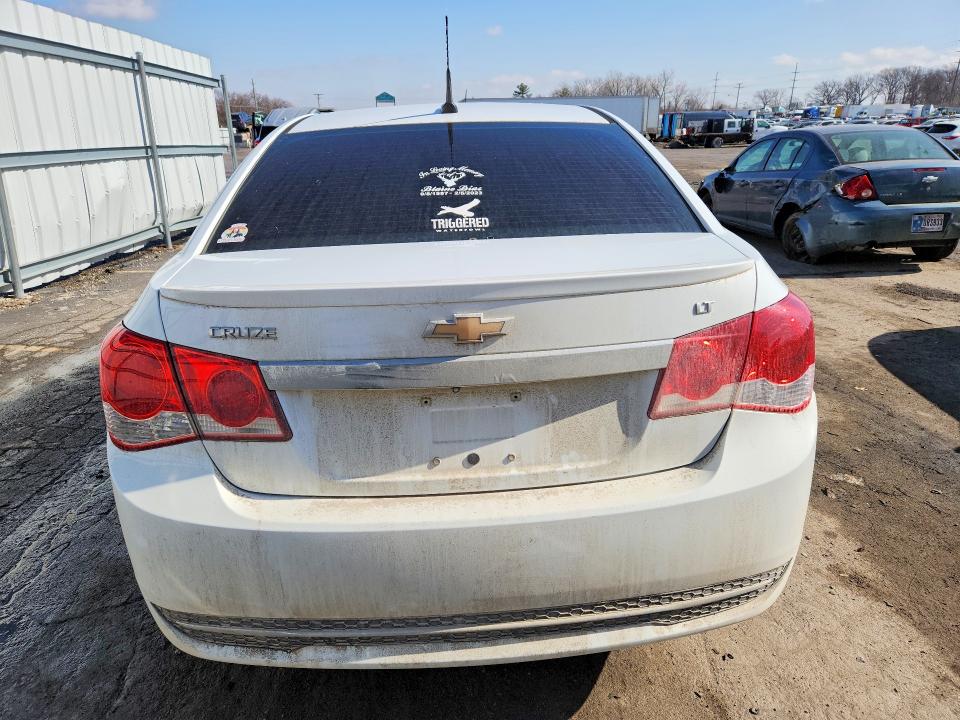 Photo 6 from auction – 2014 CHEVROLET CRUZE with VIN 1G1PC5SB6E7294223