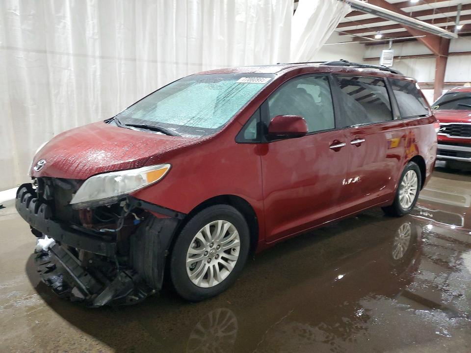 TOYOTA SIENNA 2013 with VIN 5TDYK3DC8DS334346 - Photo from auction