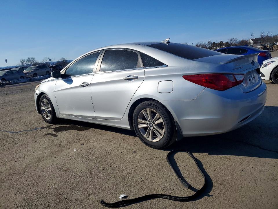 Photo 2 from auction – 2013 HYUNDAI SONATA GLS with VIN 5NPEB4AC3DH691260