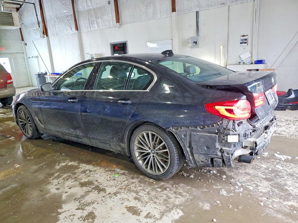 Photo 2 from auction – 2018 BMW 530XE with VIN WBAJB1C55JB084752