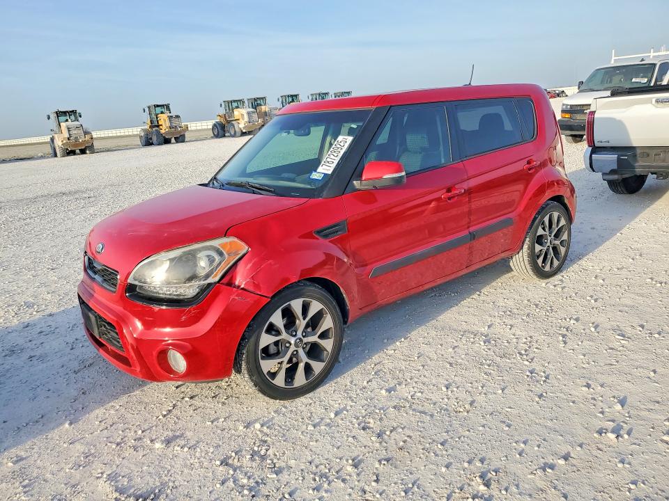KIA SOUL 2013 with VIN KNDJT2A63D7500953 - Photo from auction