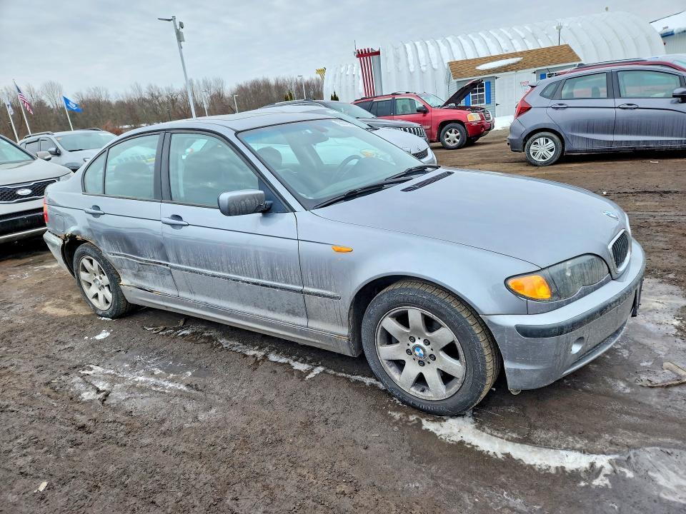 Photo 4 from auction – 2005 BMW 325 XI with VIN WBAEU33415PR17647