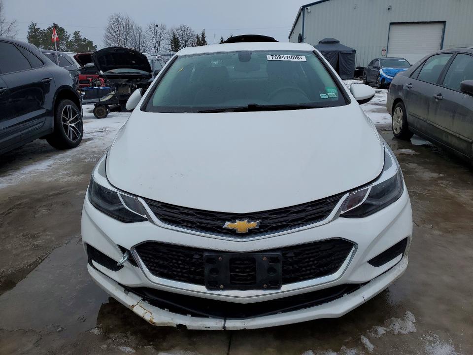 Photo 5 from auction – 2017 CHEVROLET CRUZE LT with VIN 3G1BE5SM0HS547872