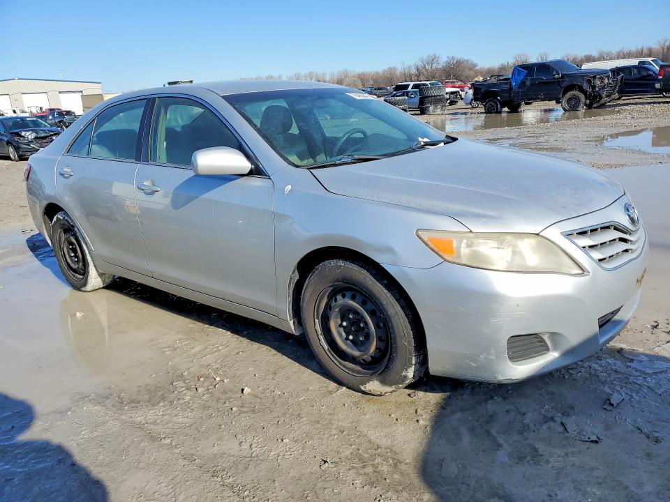 Photo 4 from auction – 2011 TOYOTA CAMRY with VIN 4T1BF3EK5BU176908