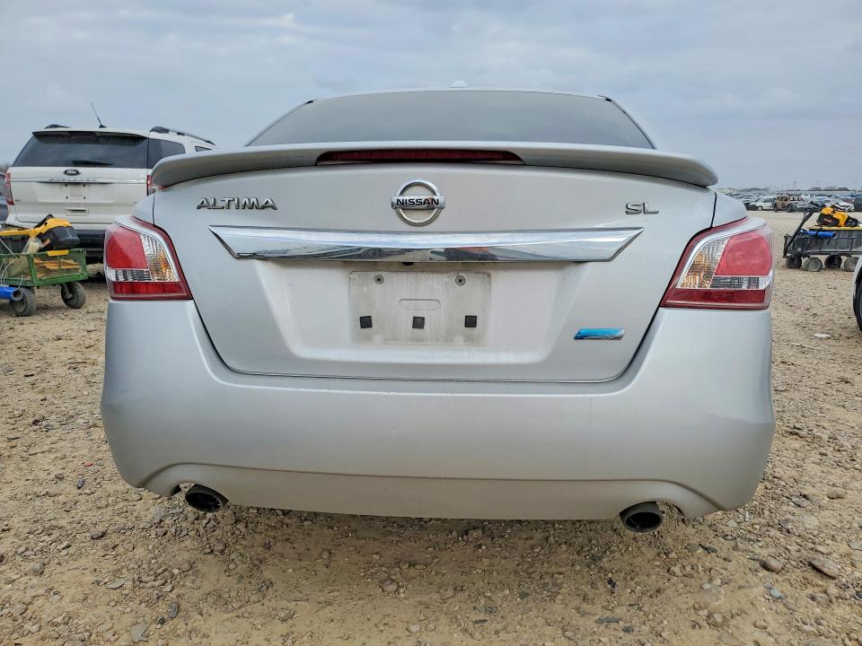 Photo 6 from auction – 2013 NISSAN ALTIMA with VIN 1N4AL3AP0DN485750