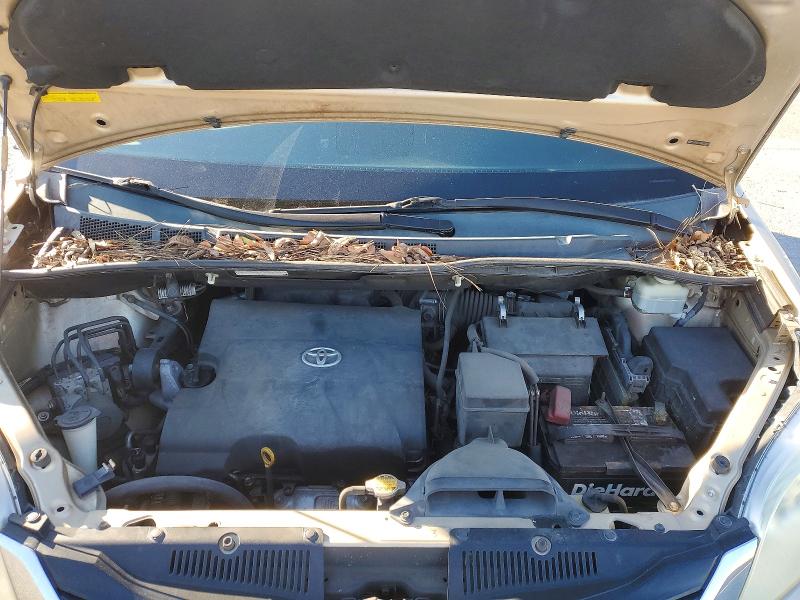 Photo 12 from auction – 2011 TOYOTA SIENNA with VIN 5TDKK3DC3BS120870
