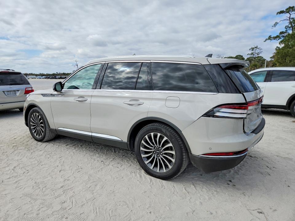 Photo 2 from auction – 2023 LINCOLN AVIATOR with VIN 5LM5J7WC9PGL32302