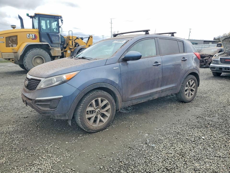 KIA SPORTAGE L 2016 with VIN KNDPBCAC9G7832215 - Photo from auction