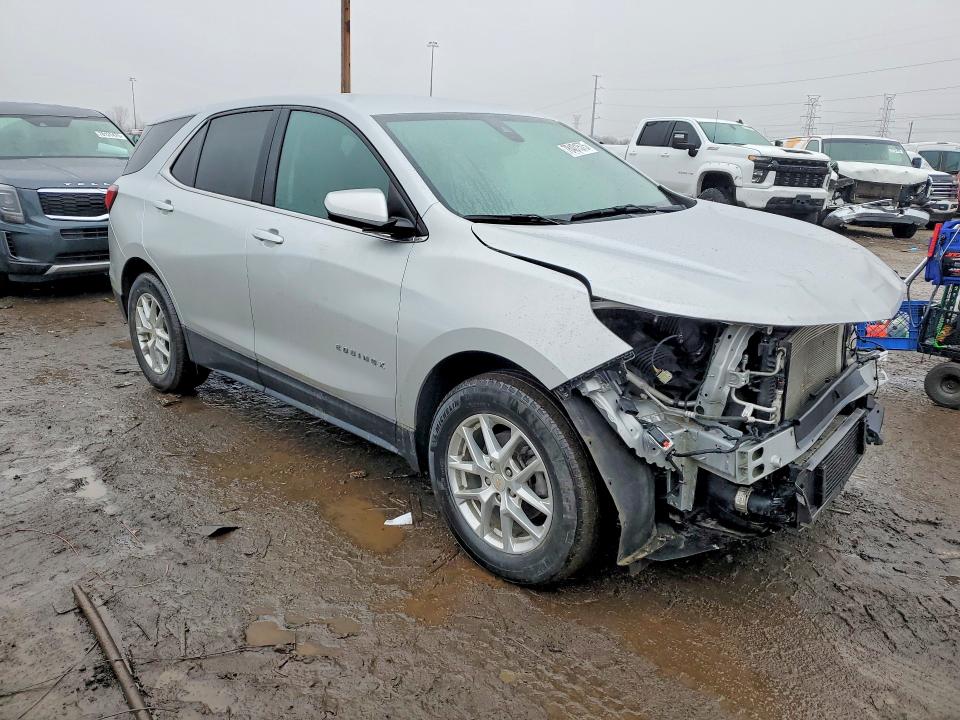 Photo 4 from auction – 2022 CHEVROLET EQUINOX with VIN 3GNAXKEV5NL205251