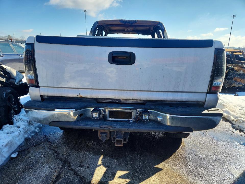 Photo 6 from auction – 2003 GMC SIERRA with VIN 1GTHK29193E361576