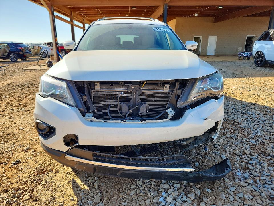 Photo 5 from auction – 2017 NISSAN PATHFINDER with VIN 5N1DR2MN4HC676398