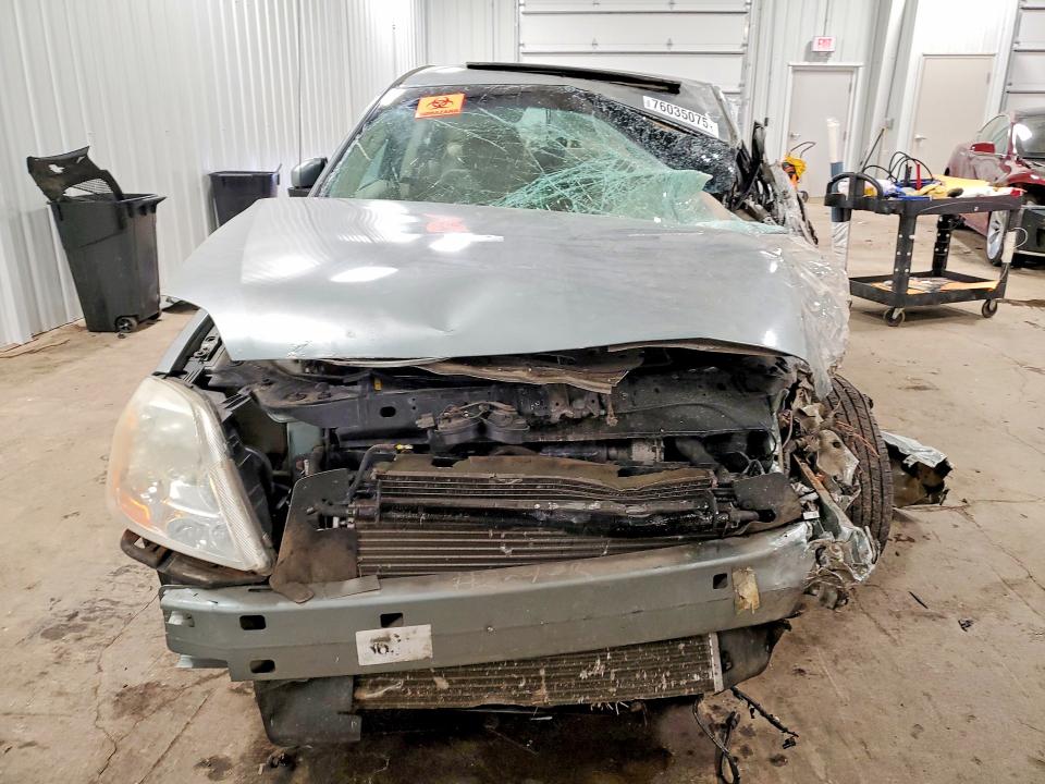 Photo 5 from auction – 2005 FORD FIVE HUNDRED with VIN 1FAFP27105G132129