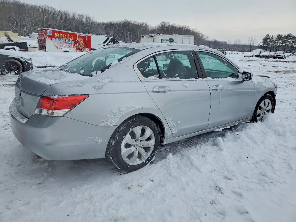 Photo 3 from auction – 2010 HONDA ACCORD with VIN 1HGCP2F80AA131766
