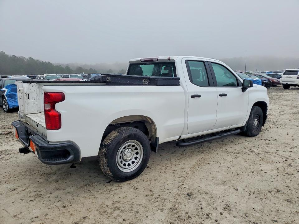 Photo 3 from auction – 2019 CHEVROLET SILVERADO with VIN 1GCRWAEH5KZ377254