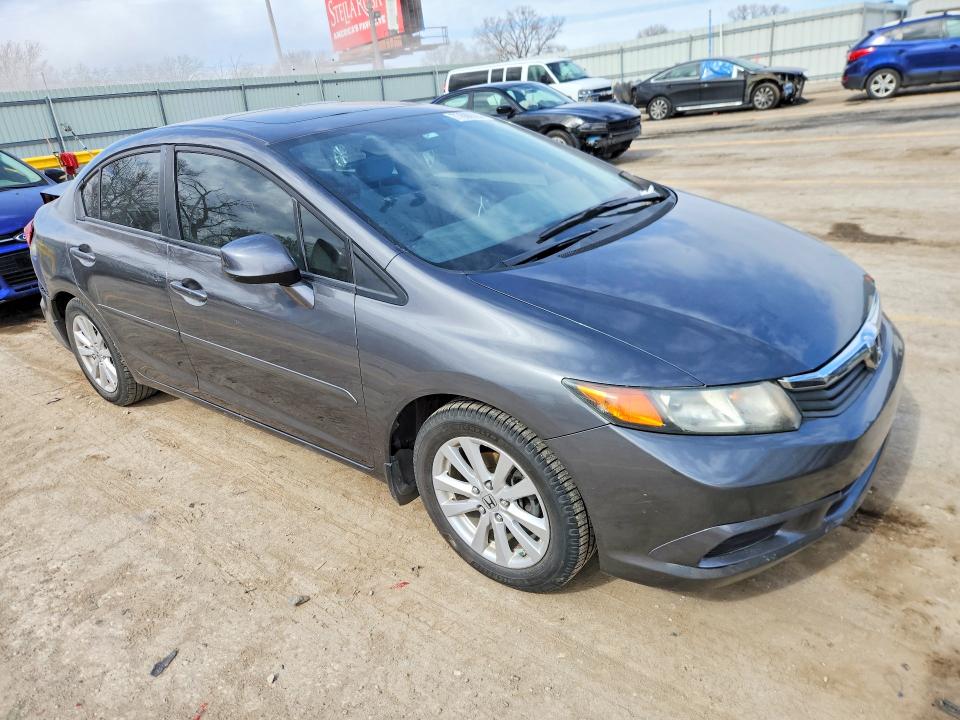 Photo 4 from auction – 2012 HONDA CIVIC with VIN 2HGFB2F85CH603279