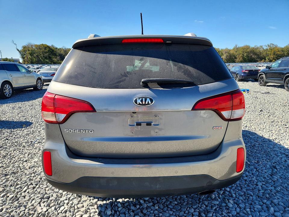 Photo 6 from auction – 2014 KIA SORENTO with VIN 5XYKT3A69EG479976