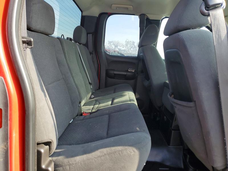 Photo 10 from auction – 2008 CHEVROLET SILVERADO with VIN 1GCEK19008Z213241