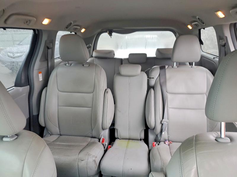 Photo 10 from auction – 2018 TOYOTA SIENNA with VIN 5TDYZ3DC5JS933163