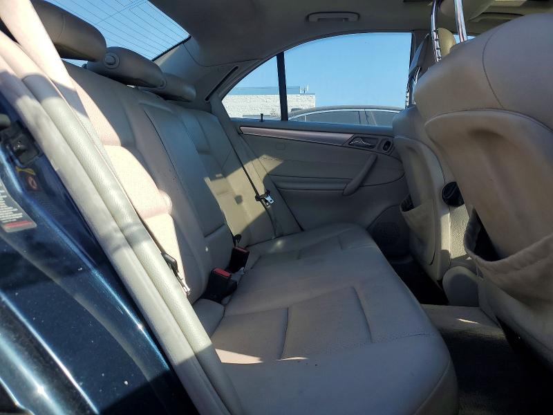 Photo 10 from auction – 2005 MERCEDES-BENZ C with VIN WDBRF40J35F609124