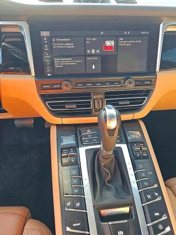 Photo 11 from auction – 2019 PORSCHE MACAN with VIN WP1AA2A55KLB04345