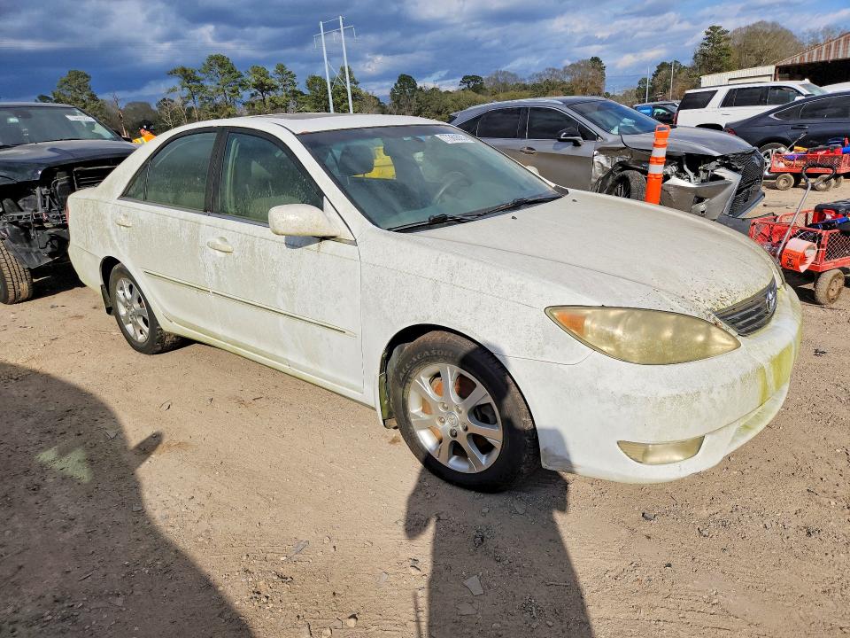 Photo 4 from auction – 2005 TOYOTA CAMRY LE with VIN 4T1BF30KX5U084236
