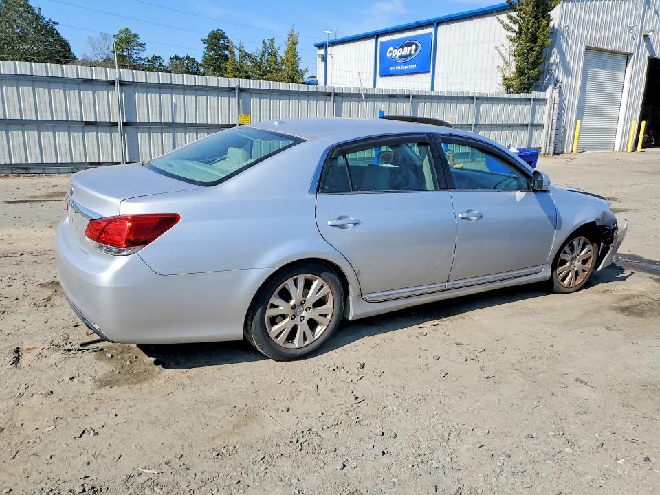 Photo 3 from auction – 2011 TOYOTA AVALON with VIN 4T1BK3DB2BU381177