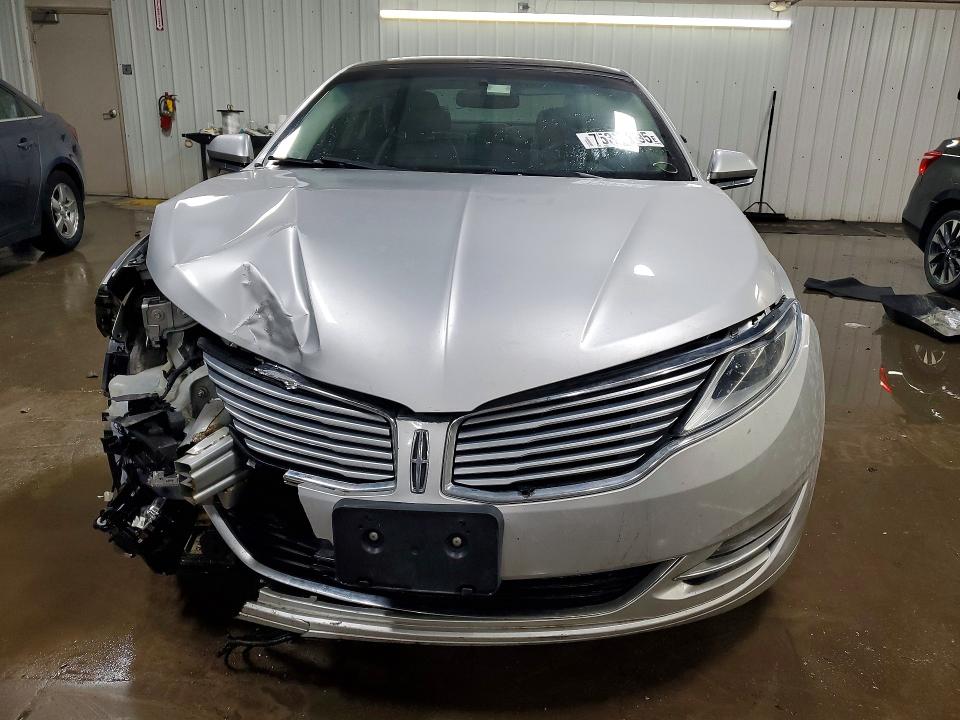 Photo 5 from auction – 2014 LINCOLN MKZ HYBRID with VIN 3LN6L2LU4ER826705