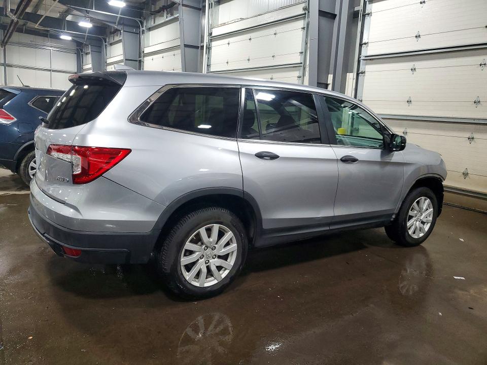 Photo 3 from auction – 2021 HONDA PILOT LX with VIN 5FNYF6H10MB013792