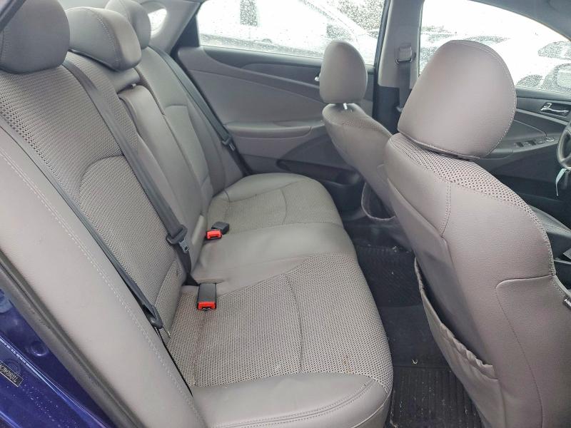 Photo 10 from auction – 2011 HYUNDAI SONATA SE with VIN 5NPEC4AC7BH200327