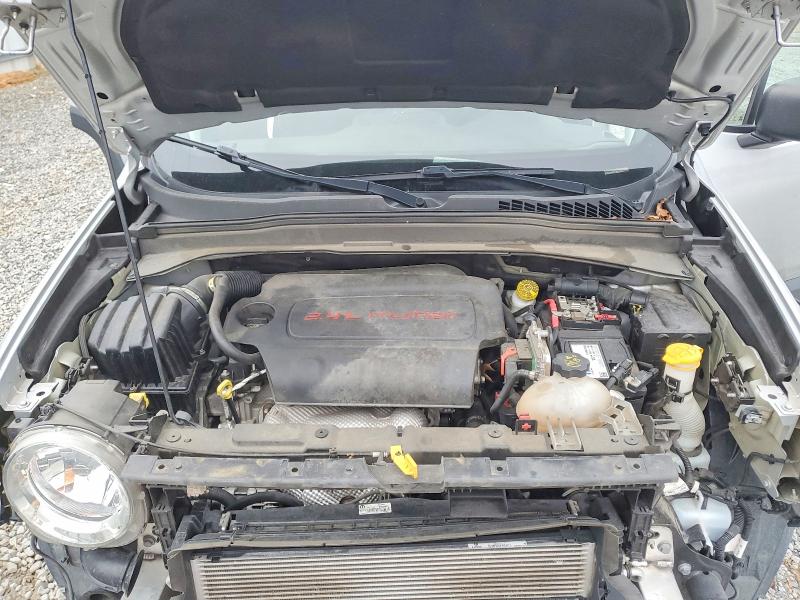 Photo 12 from auction – 2020 JEEP RENEGADE with VIN ZACNJAAB7LPL68907