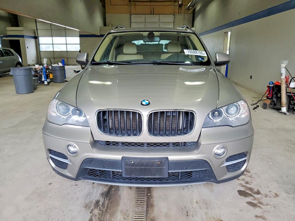 Photo 5 from auction – 2012 BMW X5 with VIN 5UXZV4C53CL988769