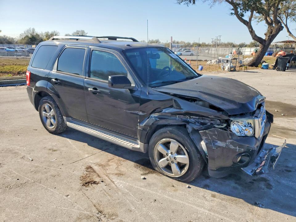 Photo 4 from auction – 2010 FORD ESCAPE with VIN 1FMCU0E73AKC67495