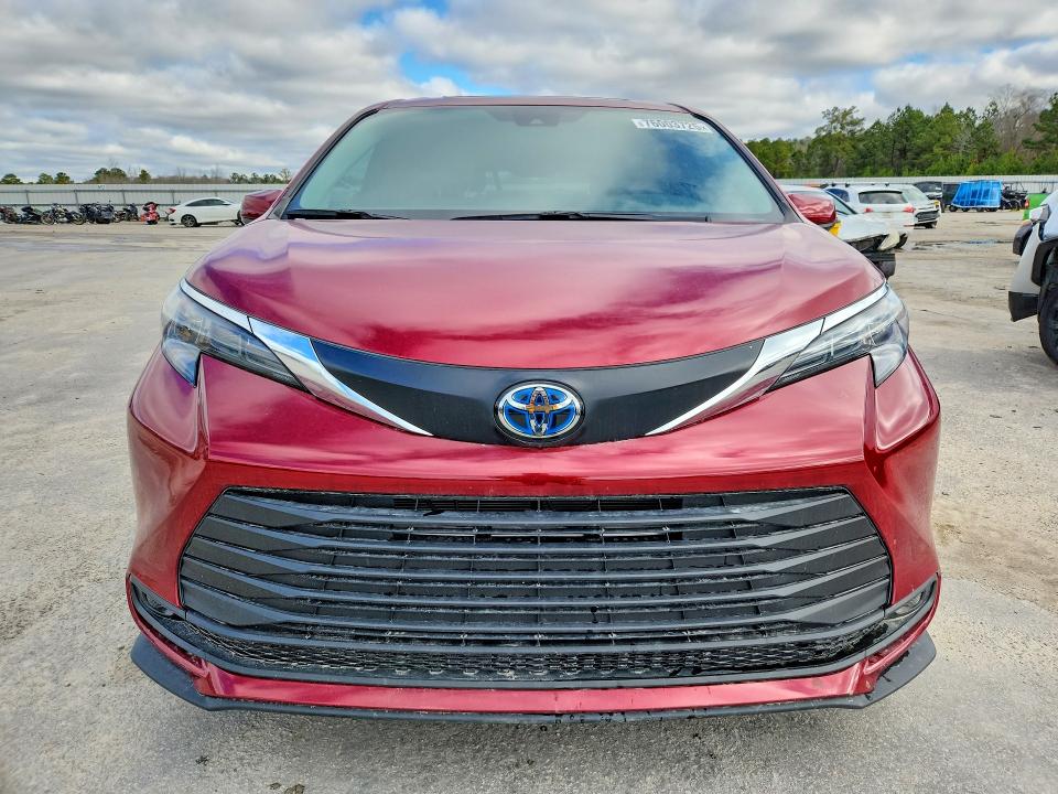 Photo 5 from auction – 2025 TOYOTA SIENNA with VIN 5TDBRKEC0SS267815