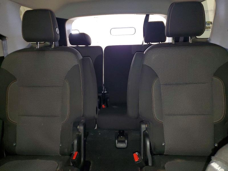 Photo 10 from auction – 2018 CHEVROLET TRAVERSE with VIN 1GNEVGKW0JJ199331