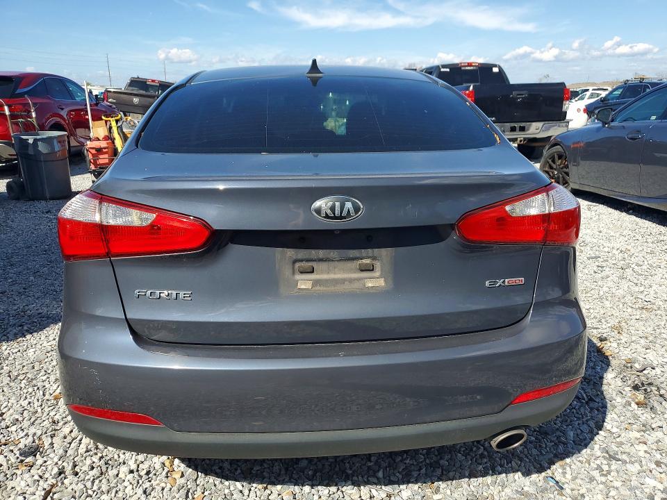 Photo 6 from auction – 2016 KIA FORTE with VIN KNAFZ4A88G5483565
